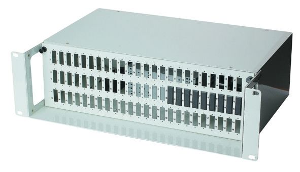 لوحة التصحيحات الألياف البصرية لمشروع FTTH و FTTC بسعر جيد YH22