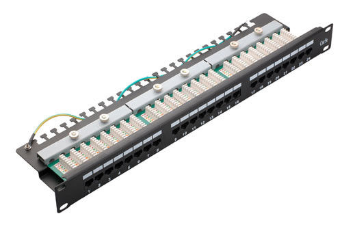 محمولة السكة الحديدية الداخلية لوحة التصحيح / 24 منفذ Rj45 لوحة التصحيح سلاسة ومرنة سحب YH4007